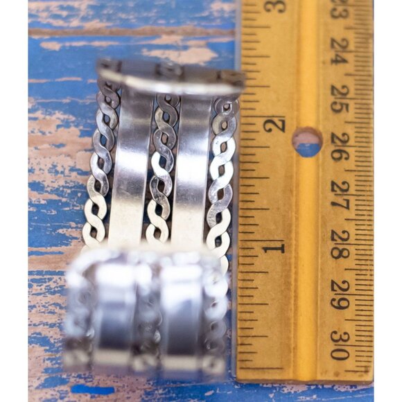 7 inch, Vintage Silver Tone Wavy Pattern Unique Cuff Bracelet - L28 - Picture 3 of 3